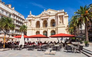 sombrillas grandes restaurantes
